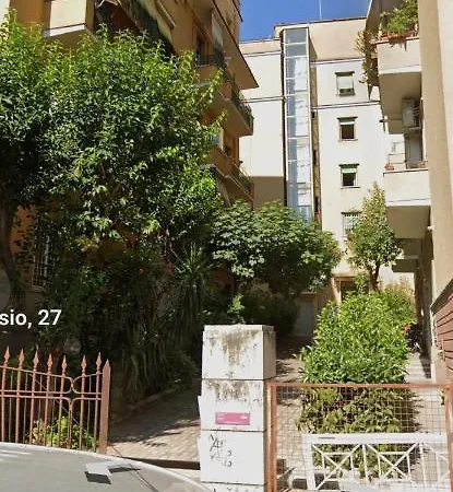 Garden House - Luxury - Overnight Only Guest house