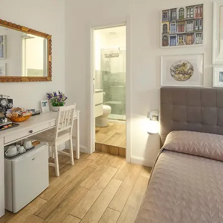 Guest house Garden House - Luxury - Overnight Only 2*