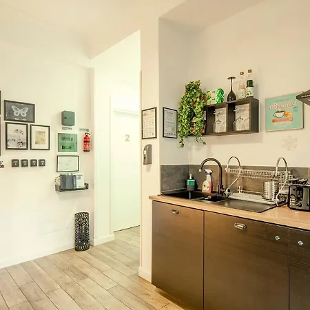 Pensión Garden House - Luxury - Self Check-in Only 2*