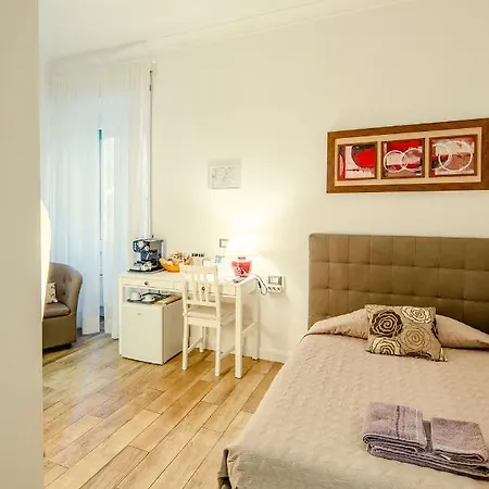 Garden House - Luxury - Overnight Only Guest house Rome