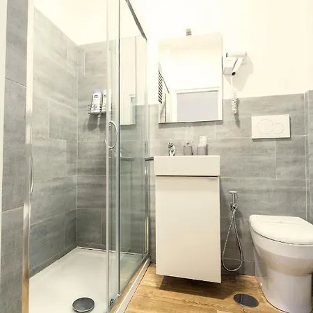 Garden House - Luxury - Overnight Only Rome
