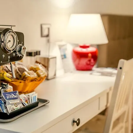 Garden House - Luxury - Overnight Only 2*