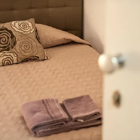 Pensión Garden House - Luxury - Self Check-in Only Roma
