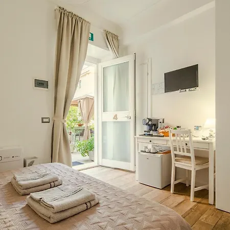 Guest house Garden House - Luxury - Overnight Only