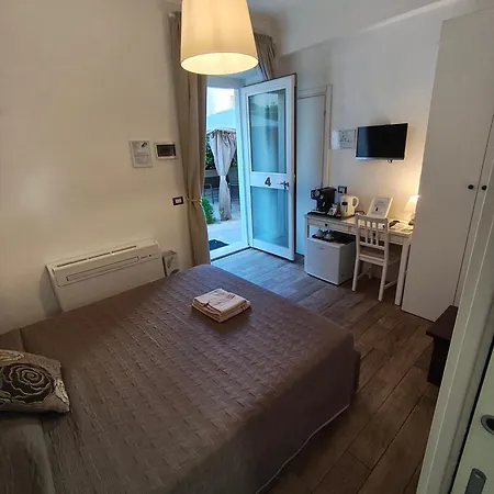 Garden House - Luxury - Self Check-in Only Pensjonat 4*