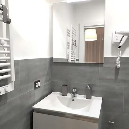 Garden House - Luxury - Self Check-in Only ゲストハウス ローマ