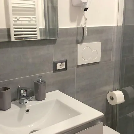 Garden House - Luxury - Self Check-in Only ローマ